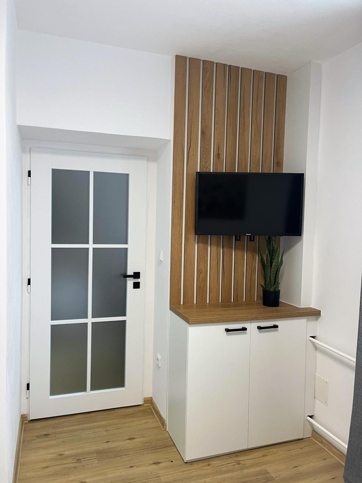 Apartamento Apartman Na Namesti Opočno Exterior foto